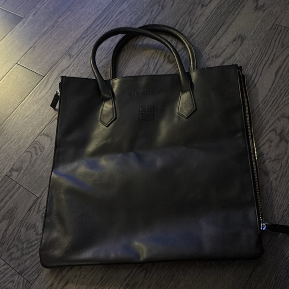 Givenchy Parfum Zip Tote bag - Picture 9 of 16